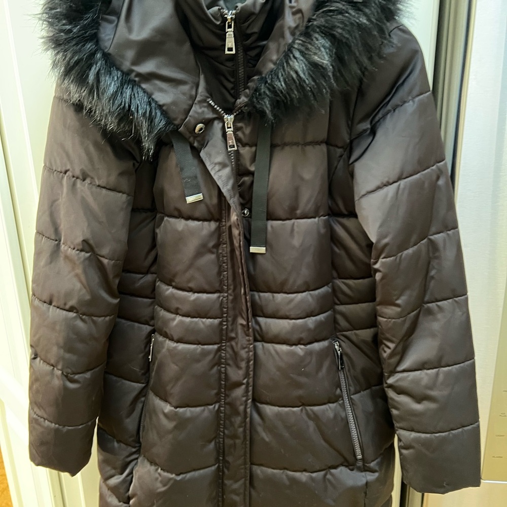 Tahari Classic Black Ladies Coat